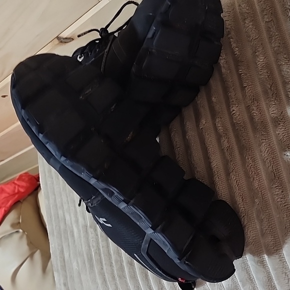 On Running Cloud Swiss Engineering - Picture 4 of 5